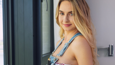 Entrepreneur Olivia Brown Shares How She Built Income from Home Step by Step