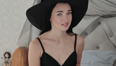 Mia Scott: “Learning This Skill Changed My Income Fast”