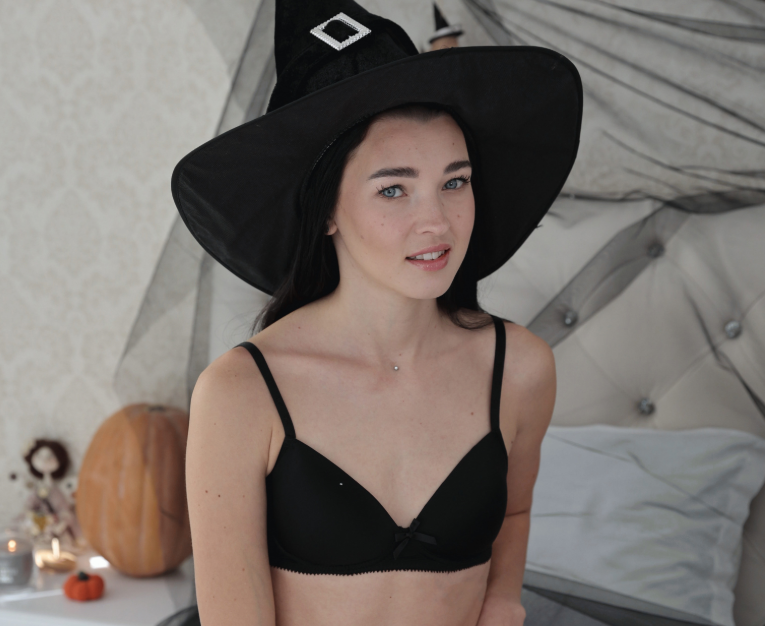 Mia Scott: “Learning This Skill Changed My Income Fast”