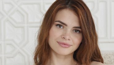 Haley Moon’s Meal Plan for Managing Cholesterol Naturally