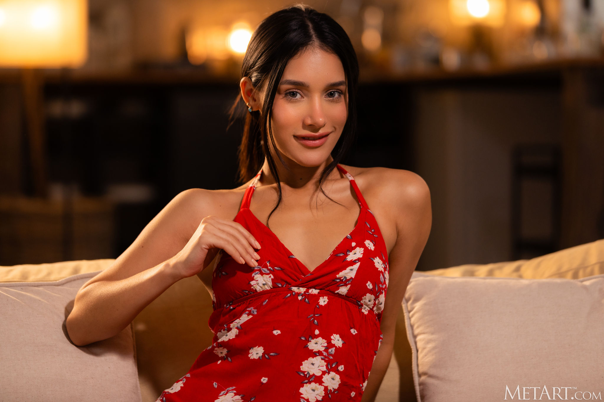 Lily Thompson Shares Her Experience, Gives Advice on Prenatal Vitamins for Women’s Health