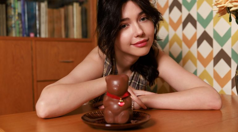 Selena White Shares Her Experience, Gives Advice on Relaxation Therapy for Mental Balance Selena White Shares Her Experience, Gives Advice on Relaxation Therapy for Mental Balance