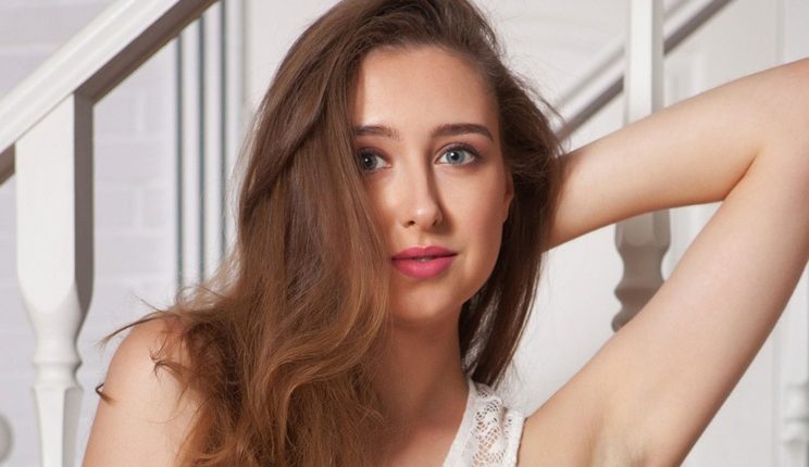 Eleanor Price shares her experience, gives guidance on yoga for mental and physical recovery