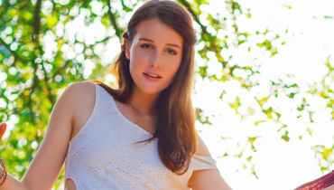 Hannah Lewis Shares Her Simple Budgeting System